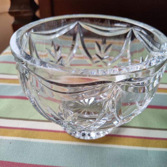Lead Crystal Bowl - Picture 1 of 5